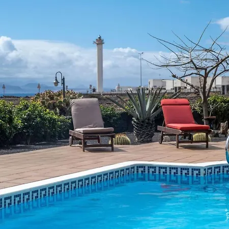 Casa Sargantana Apartment *